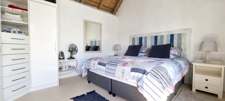4 Bedroom Property for Sale in Struisbaai Western Cape